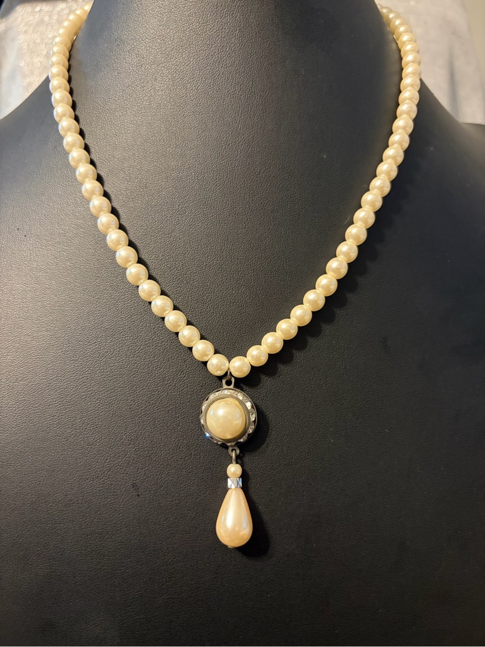Classic Faux Pearl Drop Necklace - Cream Pearls with Teardrop Pendant